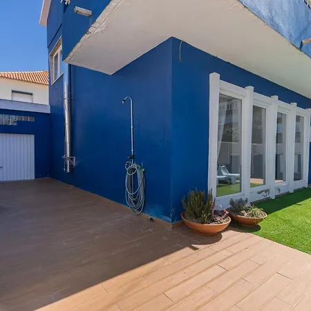 Mom's House - Surf & Family By Lovelystay Holiday home *
